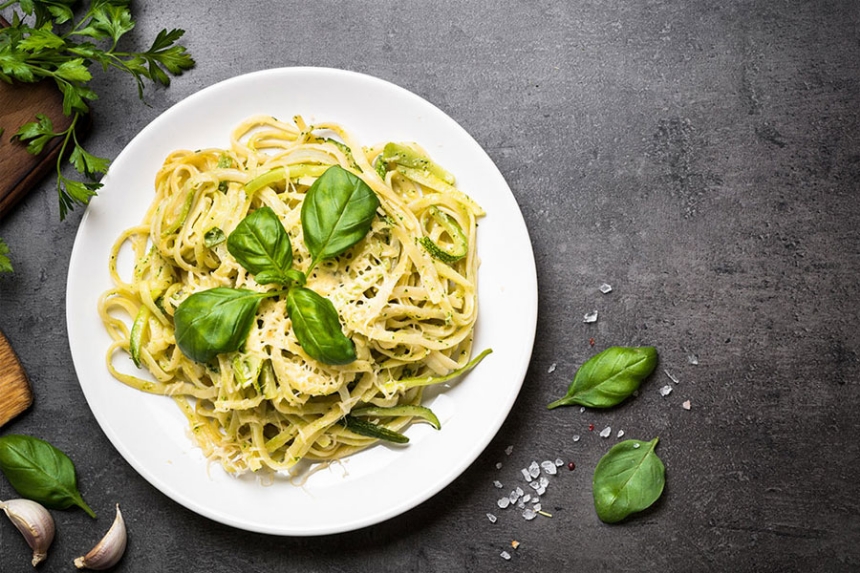 Simple Mediterranean Olive Oil Pasta