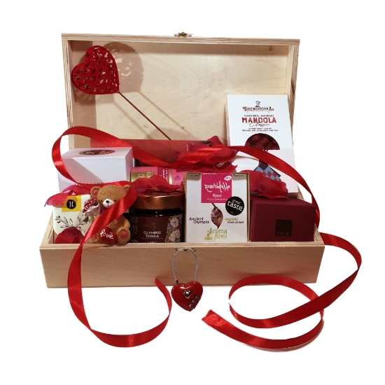 Love Flavors Big Wooden Gift Box