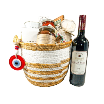 Traditional Greece Memories Wicker Gift basket Traditional Greece Memories Wicker Gift basket