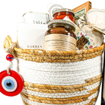 Traditional Greece Memories Wicker Gift basket Traditional Greece Memories Wicker Gift basket