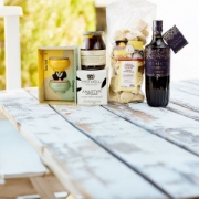 Corinto High-Phenolic EVOO, Cretan Dakos, Kalamon Olives, Ladotyri PDO Cheese & Ceramic Salt Bowl – Greek Salad Gift Box