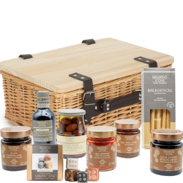 Elenianna Navarino Signature Hamper